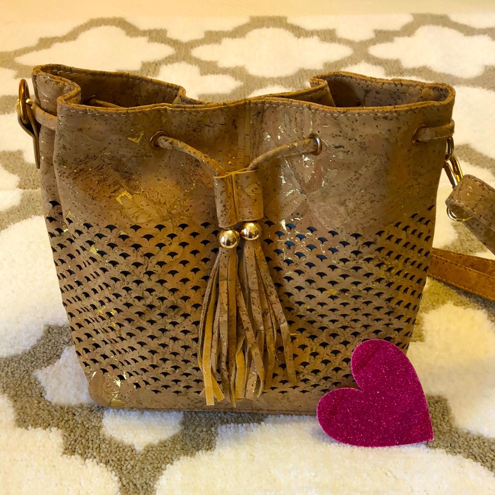 🌻 Like New Cork Shoulder Bag 🌻